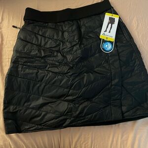 Aventure skirt size small